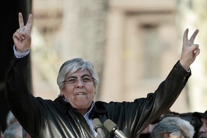 moyano24.jpg