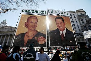 moyano19.jpg